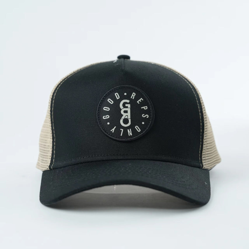 Trucker Hat in Black/Beige